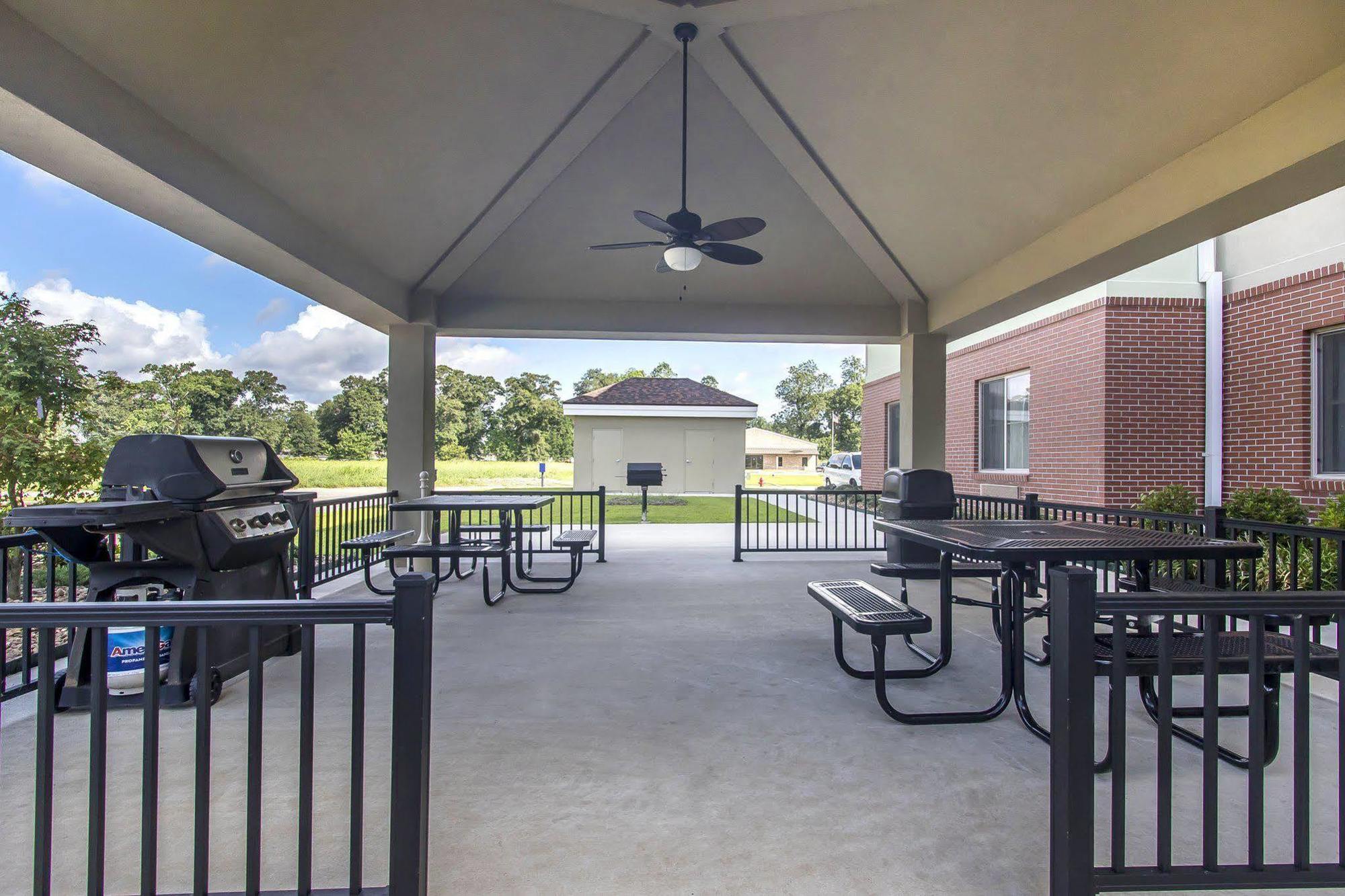 Suburban Studios Donaldsonville - Gonzales Exterior photo